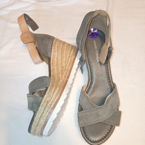 NWT Sz.8.5 Womens Marc Fisher Espadrille Wedge Sandals